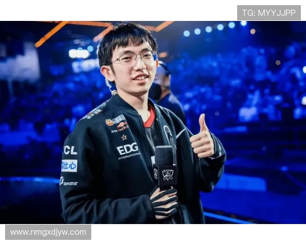 EDG与JDG巅峰对决 激烈对抗展现王者风范 电竞赛事再掀高潮 EDG与JDG巅峰对决 激烈对抗展现王者风范 电竞赛事再掀高潮