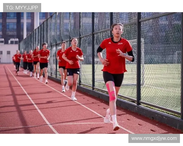 中国女排逆转夺冠全队热泪庆祝展现拼搏精神点燃全国体育热情 中国女排逆转夺冠全队热泪庆祝展现拼搏精神点燃全国体育热情