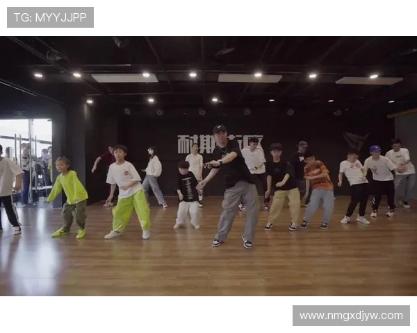 西安街舞队与成都街舞队的精彩对决与力量较量全景分析